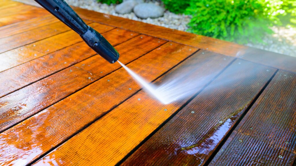 Want a simple wood deck wash recipe? Mix it yourself at home for fantastic cleaning results quickly!