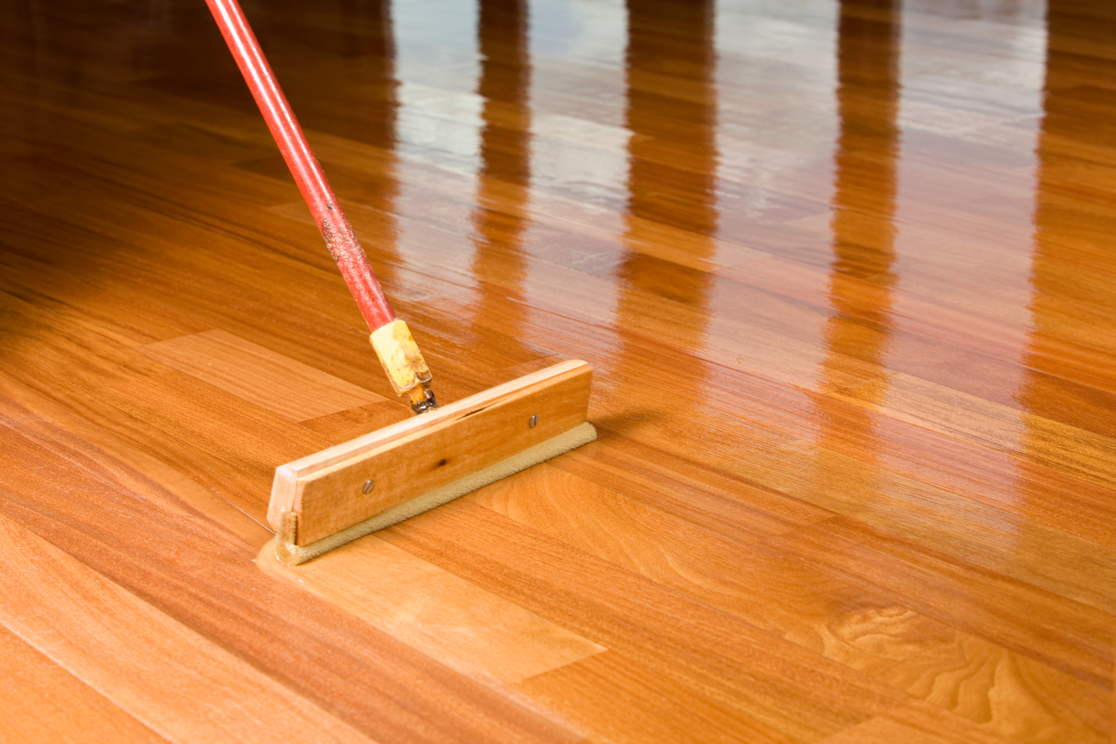 How long for polyurethane to cure? Get quick answers for your everyday wood finishing projects.
