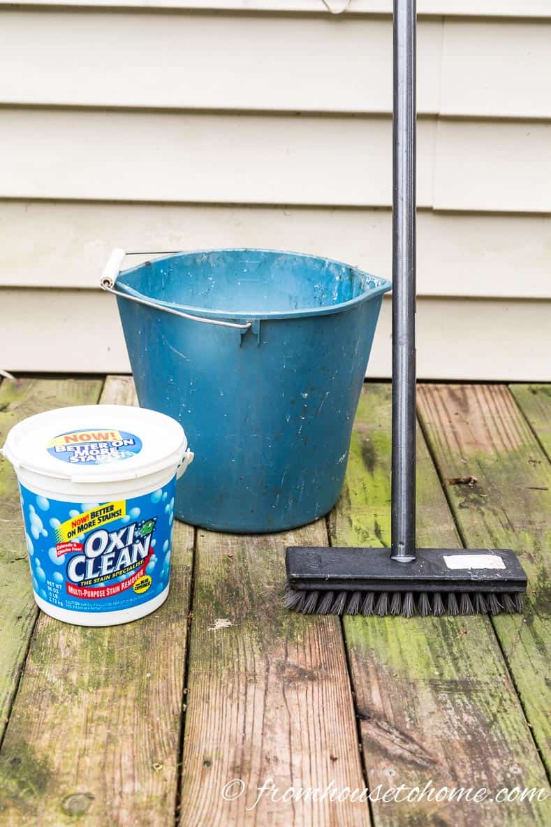 How to make homemade deck cleaner? Get amazing results with these simple household ingredients today!