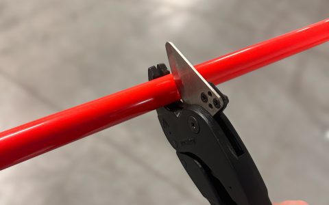 Cutting screws: How to do it right? Follow these 5 simple steps for a clean cut.