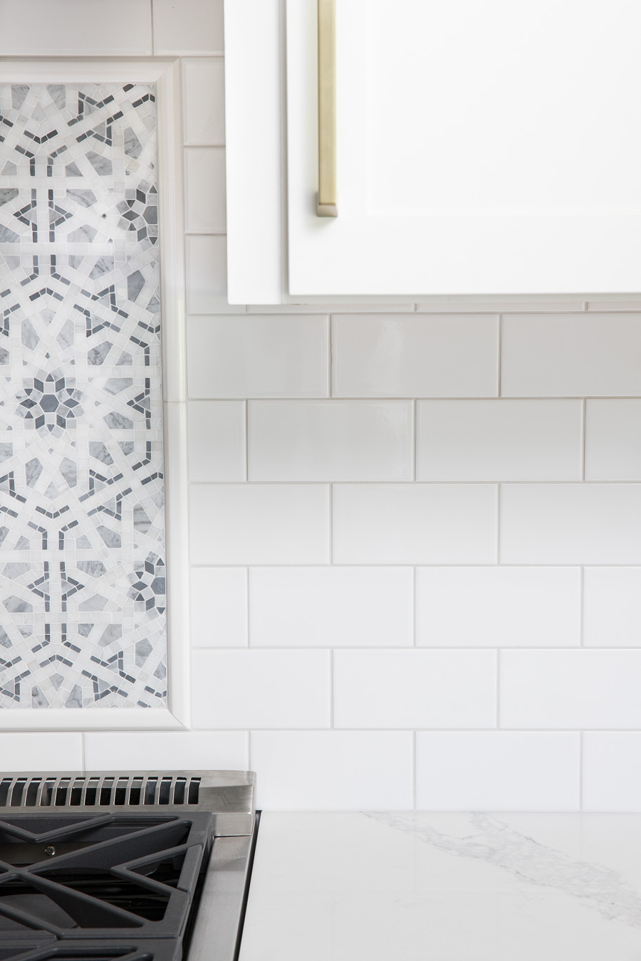 Get the best white tile with gray grout look! (Easy ideas you can use today.)
