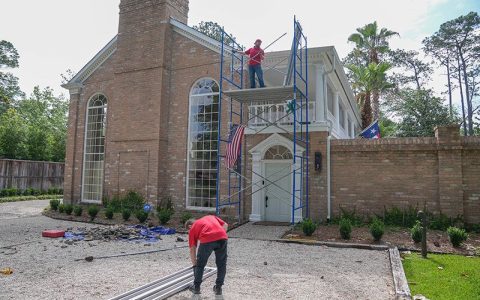 My concrete chimney crown is damaged, what now? Quick solutions to fix cracks and prevent leaks.