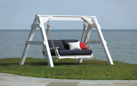 Is a hanging swing chair outdoor really comfy? Yes! Discover super soft options for your patio.