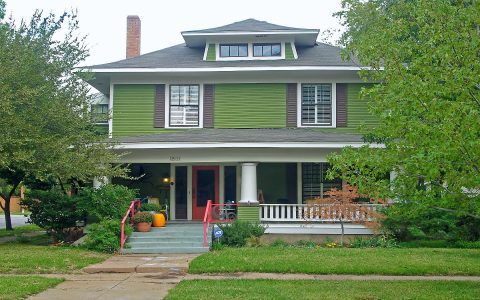 Looking for the best american foursquare house plans (Find your perfect classic and spacious home design today)