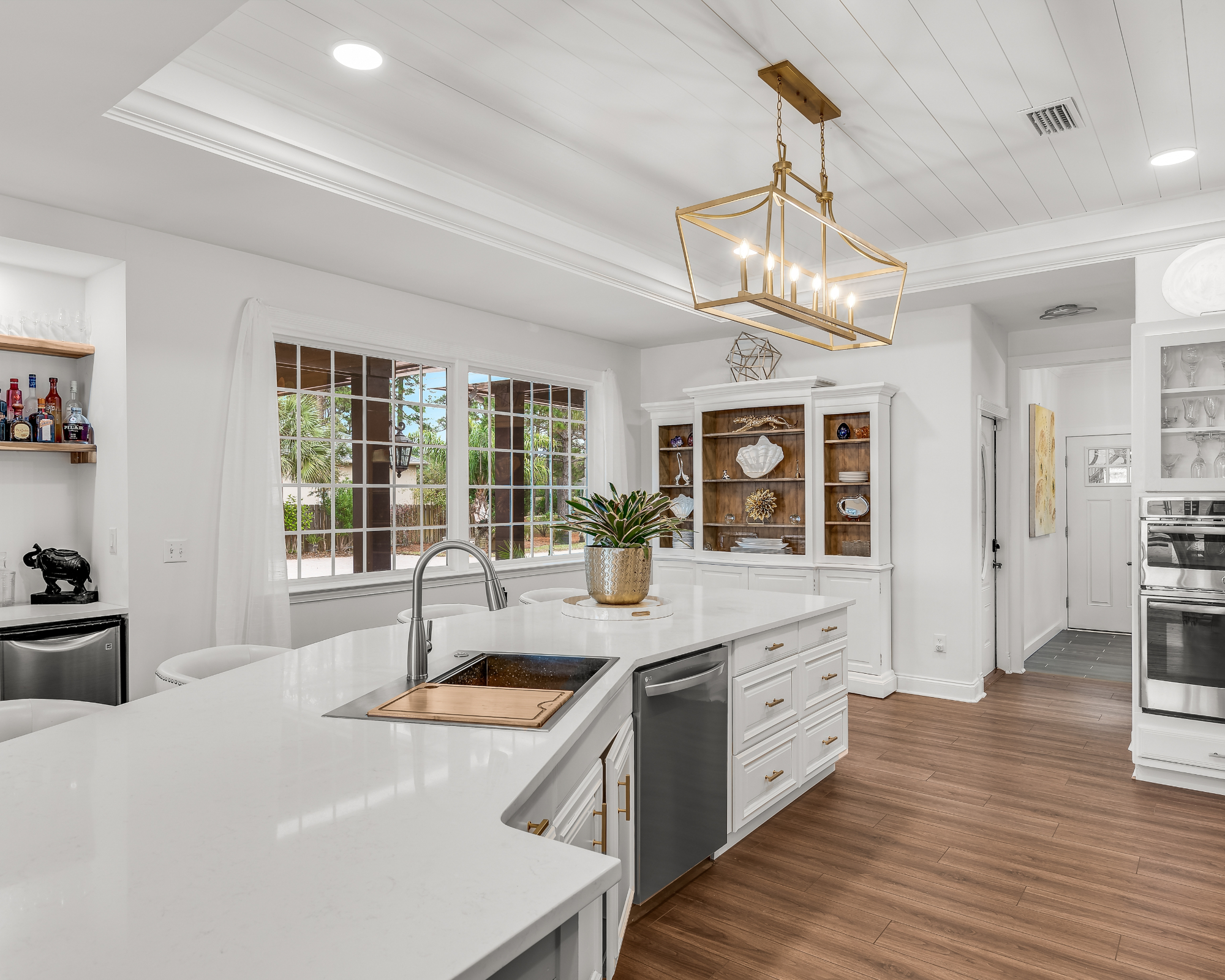 Make your beadboard ceiling kitchen awesome (quick tips for a beautiful and perfect finish)