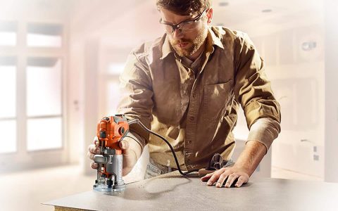 Fixed vs Plunge Router: Choosing the Right Tool.