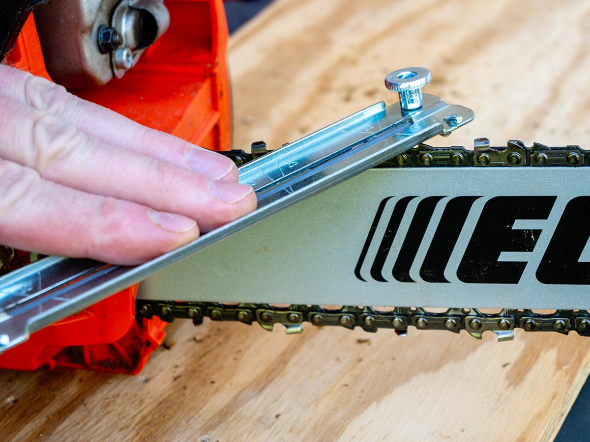 What is the best oregon chain sharpener? Find out which one the real pros use!