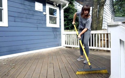 Why choose deck wash homemade? It is cheap, very easy, and makes your deck look new.
